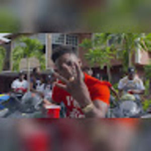 Meet your Posher, Warren